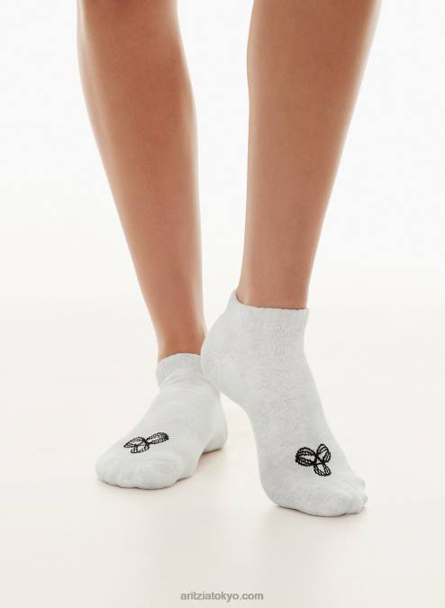 No-Show Socks Three-Pack P2L8010464 Aritzia Base No-Show Socks 3-Pack