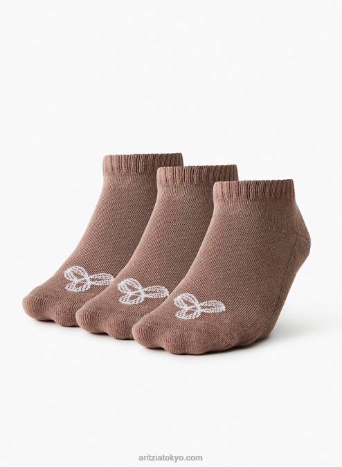 No-Show Socks Three-Pack P2L8010468 Aritzia Base No-Show Socks 3-Pack