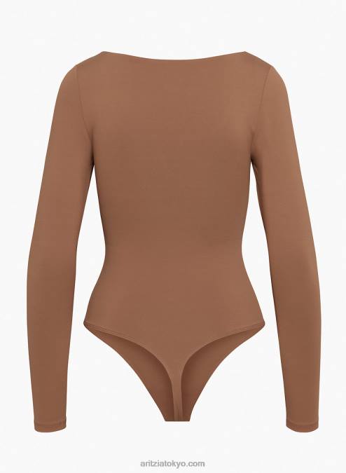 ノッチフロントボディスーツ P2L802127 Aritzia Leone Contour Bodysuit