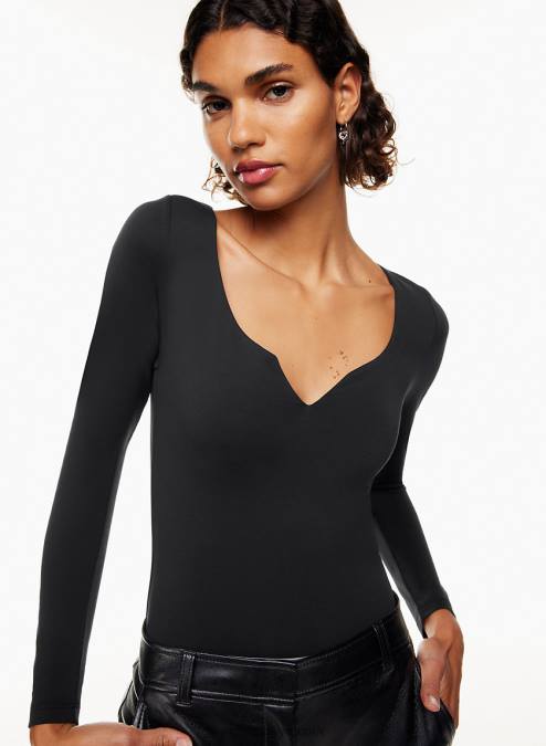 ノッチフロントボディスーツ P2L802128 Aritzia Leone Contour Bodysuit