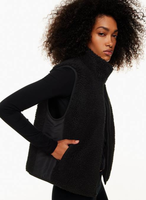 フリース ジップアップ ベスト P2L803565 Aritzia Cody Massive Polar Vest