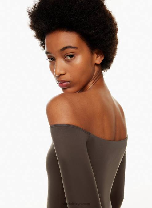 オフショルダーボディスーツ P2L80856 Aritzia Contour Off-Shoulder Longsleeve Bodysuit