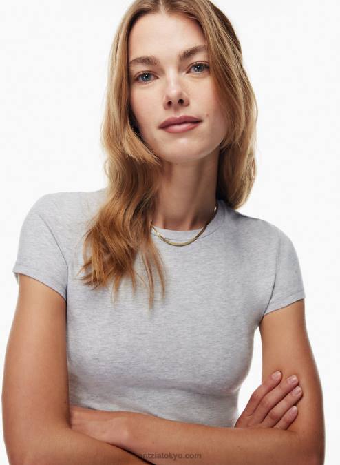 Aritzia Chill Ortiz クロップド クルーネック Tシャツ P2L80340