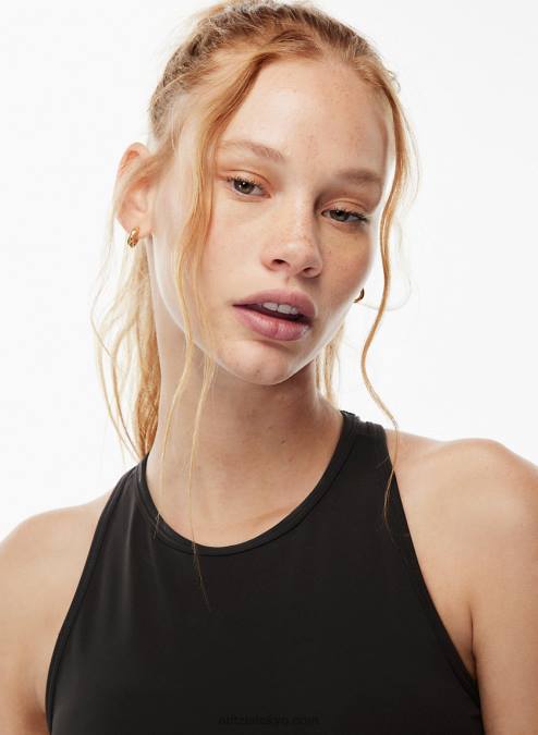 ミディアムサポート スポーツブラ 取り外し可能なカップ付き P2L801602 Aritzia Tnaslick Ascend Sports Bra