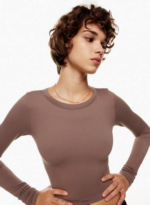 シームレス クロップド ロングスリーブ P2L801721 Aritzia シームレス クルー ロングスリーブ