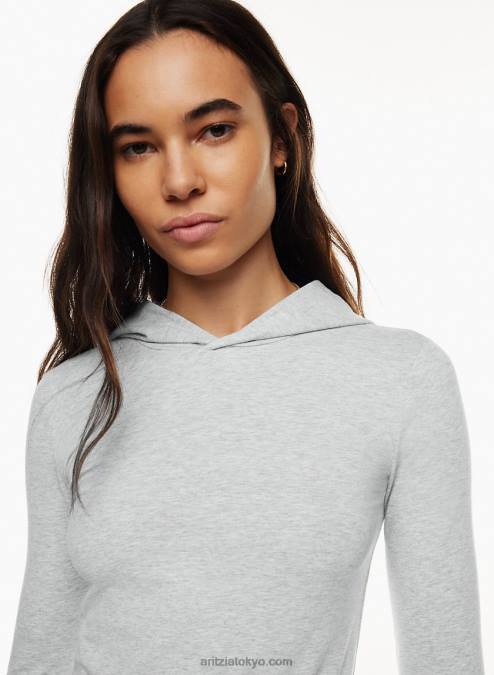 スリムフィット フード付きロングスリーブ Tシャツ P2L801823 Aritzia Chill Leslie Longsleeve