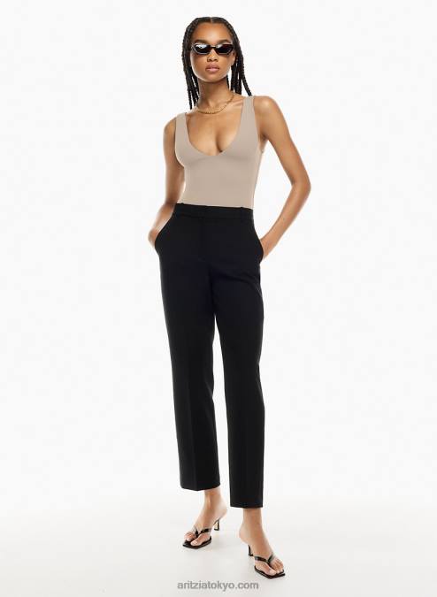 Vネックタンクボディスーツ P2L80335 Aritzia Contour Vネックボディスーツ